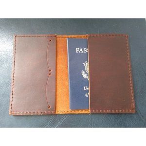 PORTLAND LEATHER GOODS PASSPORT HOLDER
